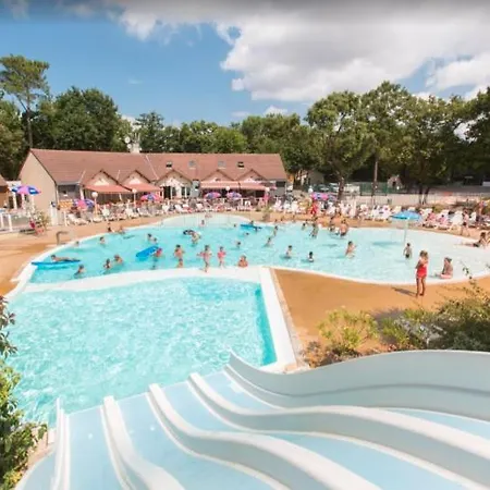 Particulier Loue Mobil-home Dans Le Parc Siblu Кемпинг Сен-Бревен-ле-Пен